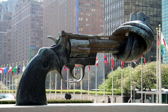 A statue in the United Nations Sculpture Garden. (Photo credit: Karl Fredrik Reuterswar / Flickr)