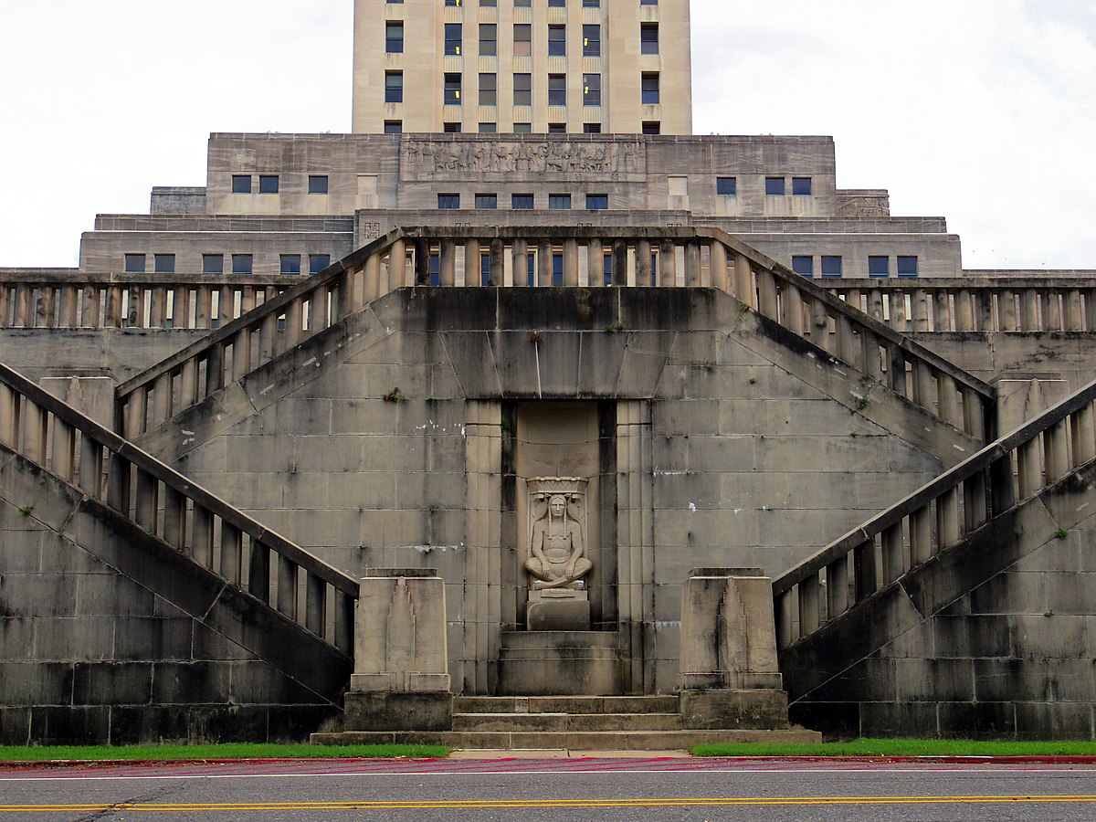 Back steps of the Louisiana State Capitol. (Photo credit: Wikimedia Commons)